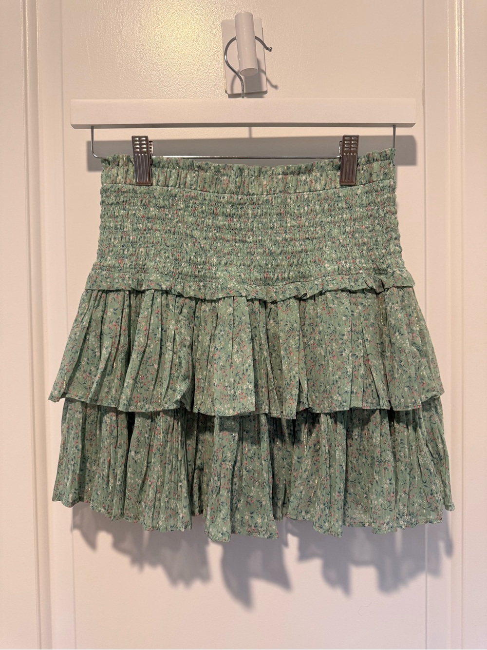 Mixology We’re All Pretty Girls Ruffle Floral Mini Skirt